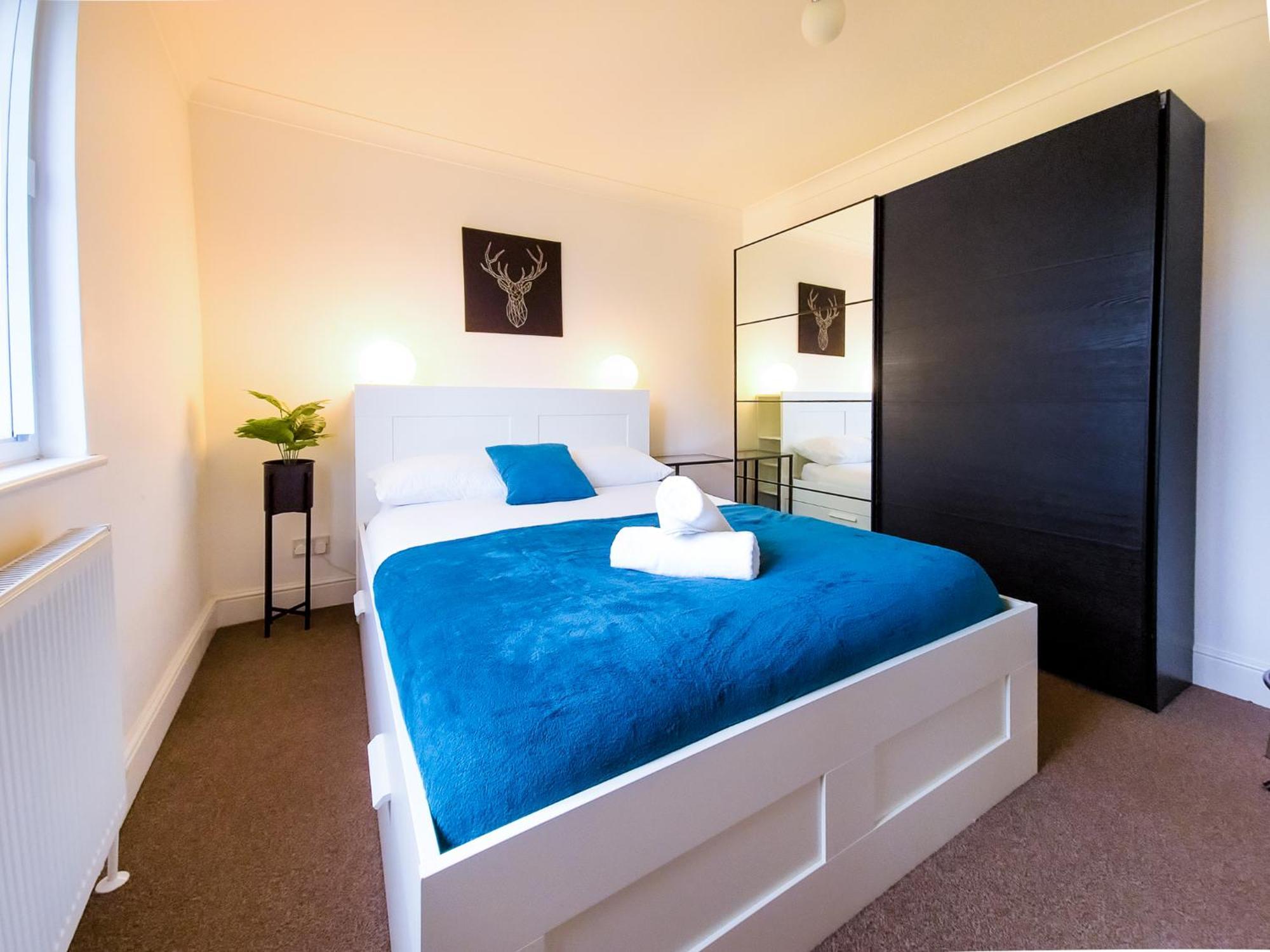 Charming London Home, Opp Arnos Grove Underground Station, Parking New Southgate Экстерьер фото