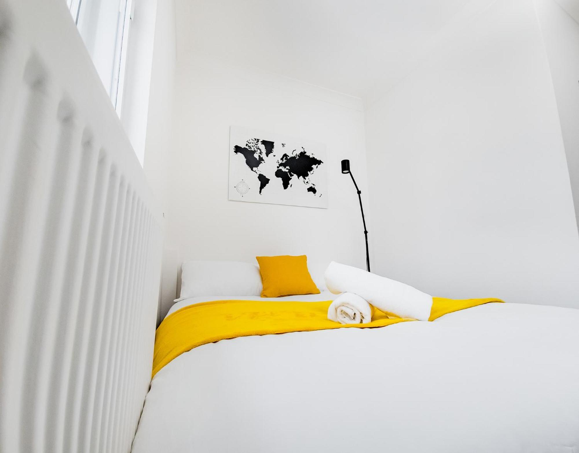 Charming London Home, Opp Arnos Grove Underground Station, Parking New Southgate Экстерьер фото